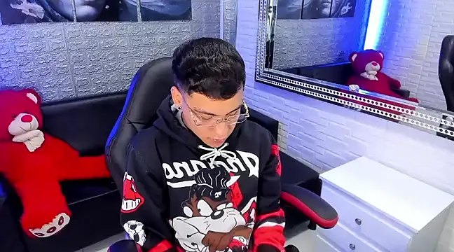 Snapshot of salvadorgomezx chatting on February 2025 02:08:02 AM salvadorgomezx online show from February 2025 02:08:02 AM