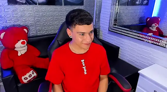 Snapshot of salvadorgomezx chatting on February 2025 01:14:02 PM salvadorgomezx online show from February 2025 01:14:02 PM