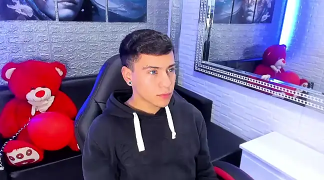 Snapshot of salvadorgomezx chatting on February 2025 04:09:02 AM salvadorgomezx online show from February 2025 04:09:02 AM