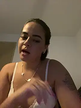 rebeccaareys online show from February 2025 10:04:02 PM