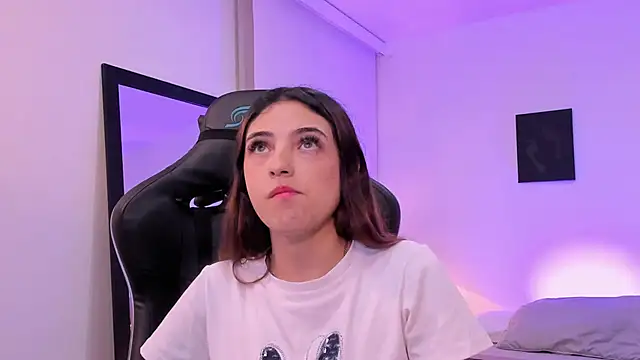 Snapshot of sofiarouge chatting on November 2025 08:20:02 PM sofiarouge online show from November 2025 08:20:02 PM