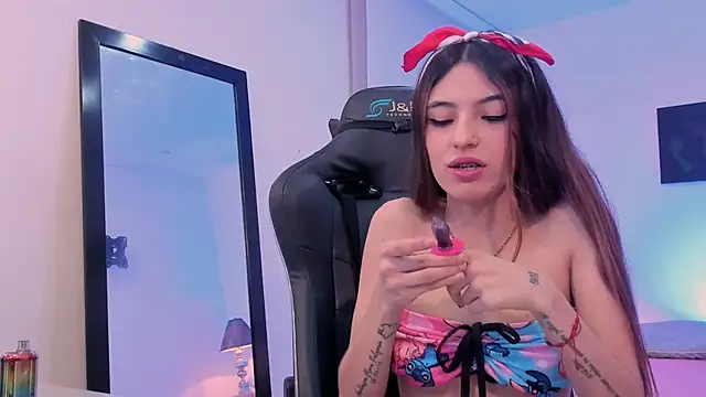 Snapshot of sofiarouge chatting on November 2025 08:09:01 PM sofiarouge online show from November 2025 08:09:01 PM