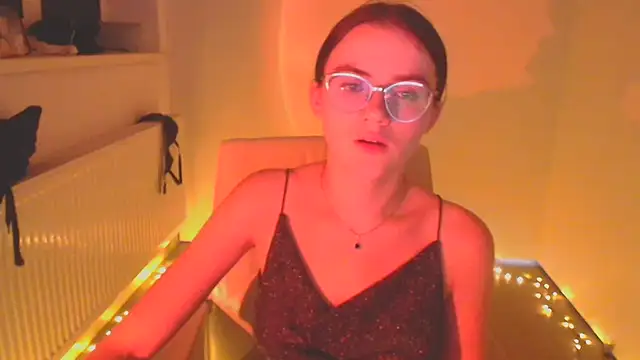 Snapshot of Josephine_jo chatting on February 2025 04:56:02 AM Josephine jo online show from February 2025 04:56:02 AM