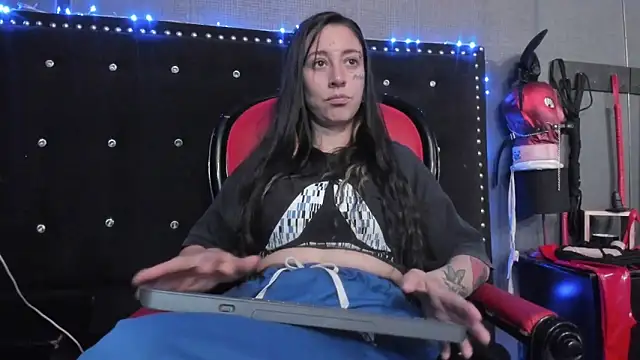 Snapshot of LusstCruella chatting on January 2025 07:15:01 PM LusstCruella online show from January 2025 07:15:01 PM