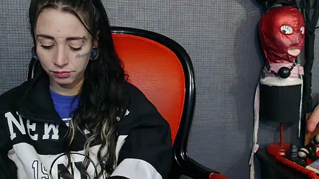 Snapshot of LusstCruella chatting on March 2025 05:36:02 PM LusstCruella online show from March 2025 05:36:02 PM