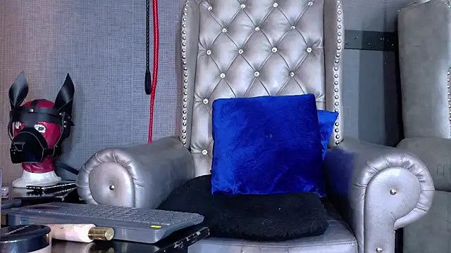 Snapshot of LusstCruella chatting on October 2025 01:24:01 AM LusstCruella online show from October 2025 01:24:01 AM