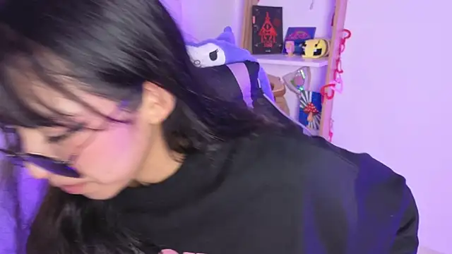 Yommi Winx online show from November 2025 03:23:01 AM