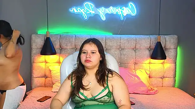 Laia and Aloby online show from January 2025 03:33:02 PM