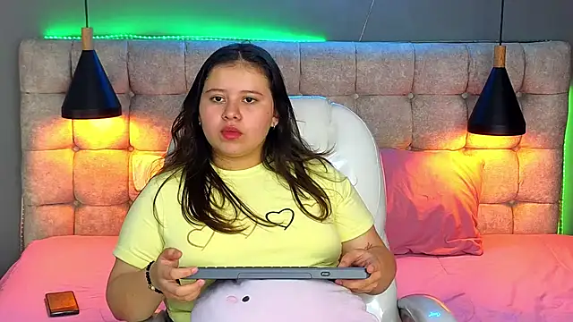 Laia and Aloby online show from January 2025 03:27:01 PM