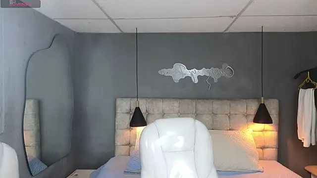 Laia and Aloby online show from November 2025 10:10:02 PM