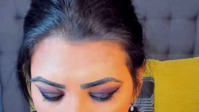 AmyCubes online show from December 2025 06:52:01 AM