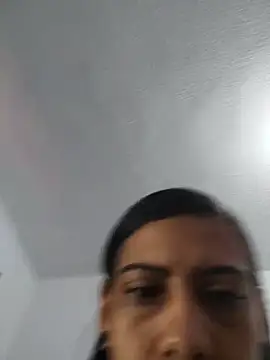 Snapshot of Kiara-Rider chatting on December 2025 04:38:01 PM Kiara-Rider online show from December 2025 04:38:01 PM