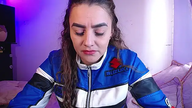 Lu perez online show from October 2025 07:15:01 PM