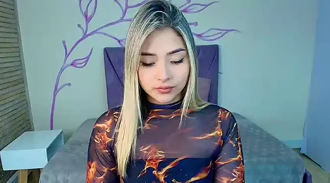 Snapshot of DahliaMoore chatting on February 2025 11:05:01 PM DahliaMoore online show from February 2025 11:05:01 PM