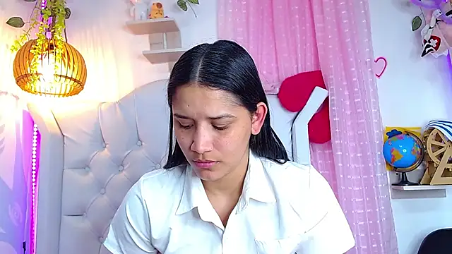 Snapshot of Alison_Wiley chatting on June 2026 04:43:02 AM Alison Wiley online show from June 2026 04:43:02 AM