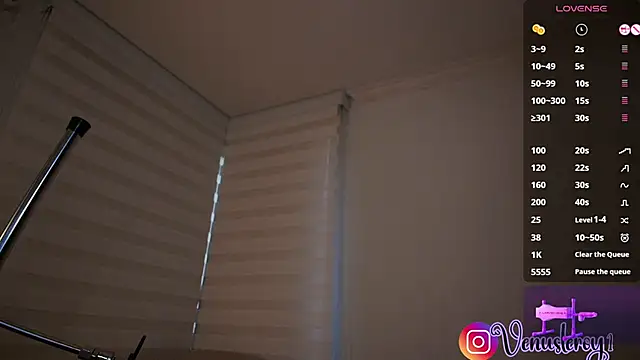 Snapshot of venusleroy_ chatting on November 2025 09:54:01 PM venusleroy online show from November 2025 09:54:01 PM