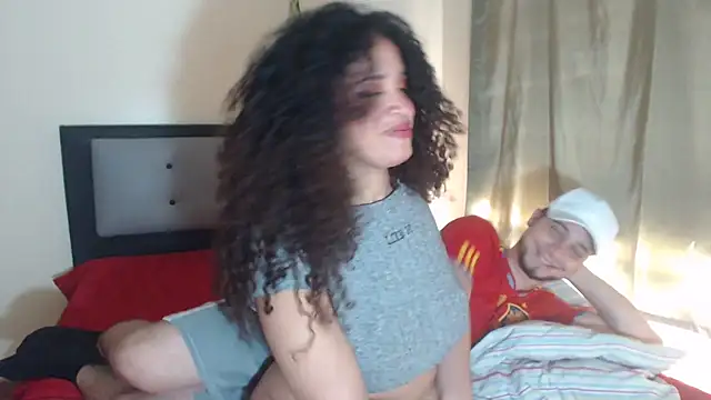 Snapshot of kalipso_n-jones chatting on June 2026 02:07:02 PM kalipso n-jones online show from June 2026 02:07:02 PM