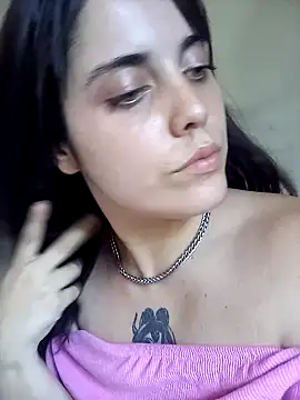 Snapshot of lucylovles chatting on February 2025 04:00:02 PM lucylovles online show from February 2025 04:00:02 PM