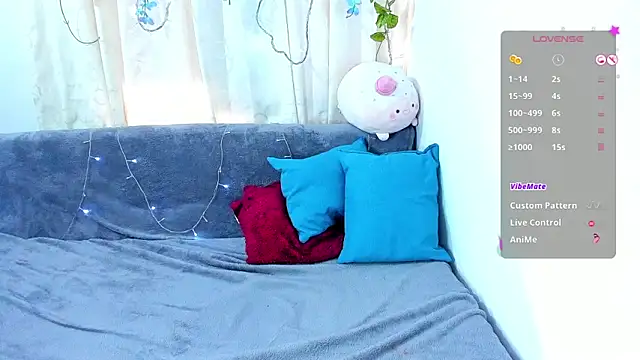 Snapshot of Tanishe_Q chatting on February 2025 10:15:01 PM Tanishe Q online show from February 2025 10:15:01 PM