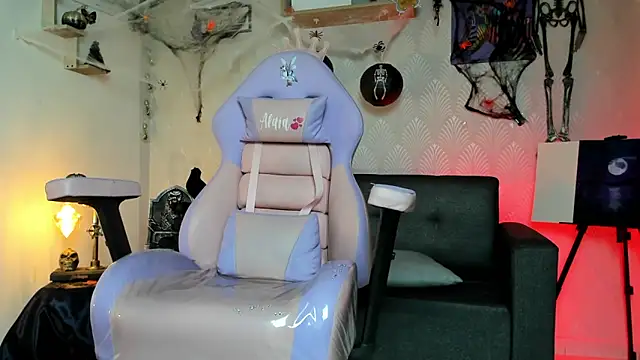 Alaia Love77 online show from October 2025 11:44:01 AM