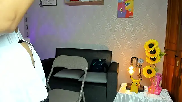 Alaia Love77 online show from April 2026 05:23:01 PM