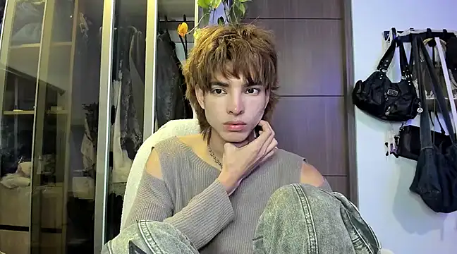 santy-kitty online show from January 2025 03:04:02 AM