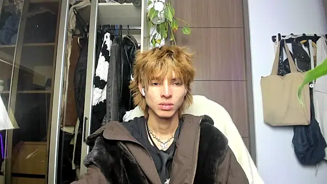 santy-kitty online show from February 2025 06:28:01 AM