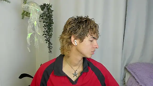 santy-kitty online show from October 2025 03:15:01 AM