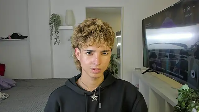 santy-kitty online show from November 2025 01:28:02 AM