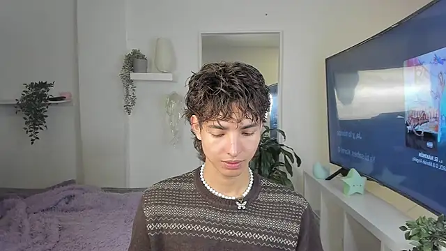 santy-kitty online show from December 2025 02:39:01 AM