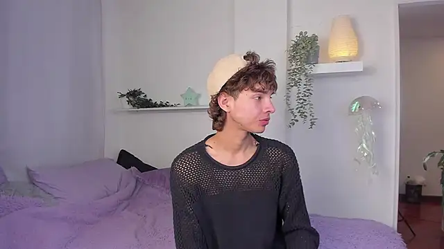 santy-kitty online show from January 2026 01:32:01 AM