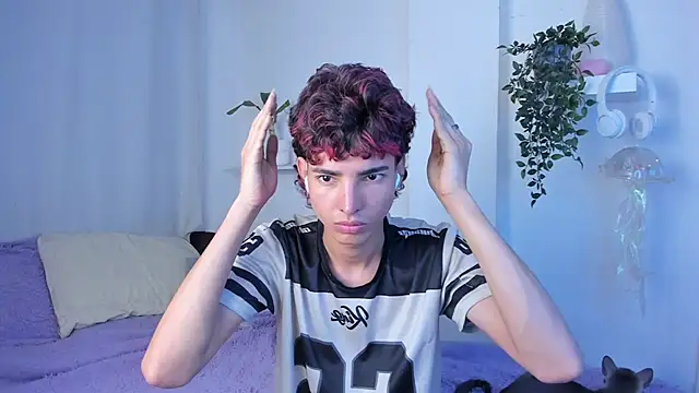 santy-kitty online show from February 2026 11:27:02 PM