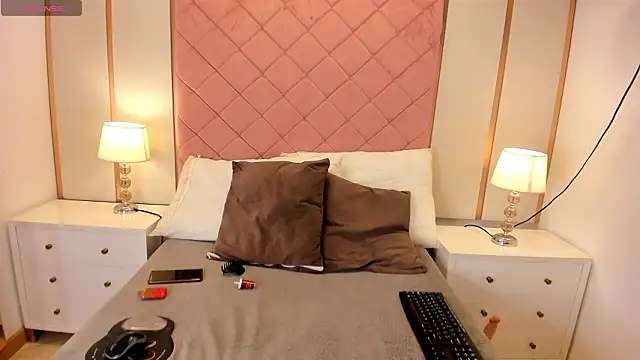 Issabella Roa online show from March 2026 04:36:02 AM