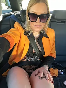 Sissy-Bee online show from January 2025 01:33:02 PM