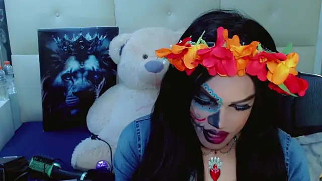 NathaliaCross online show from October 2025 05:03:01 PM