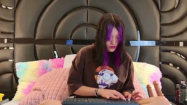 Snapshot of AlliciaKim chatting on January 2025 07:21:02 PM AlliciaKim online show from January 2025 07:21:02 PM