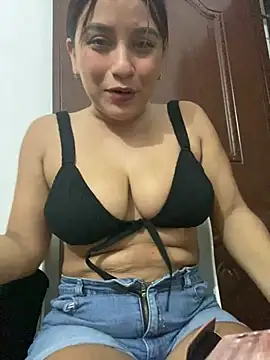 perlita05 online show from February 2025 02:34:01 AM