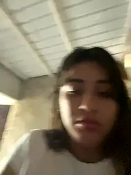 perlita05 online show from November 2025 03:45:01 PM