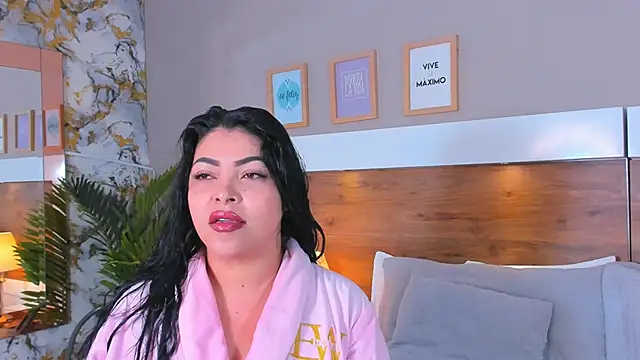 EmaBakker online show from February 2026 08:57:02 AM