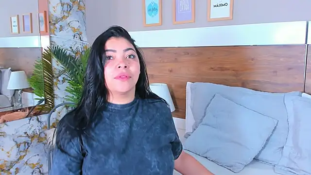 EmaBakker online show from February 2026 06:33:02 AM