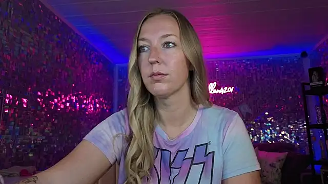 Snapshot of lucyallen4201 chatting on June 2026 10:06:02 AM lucyallen4201 online show from June 2026 10:06:02 AM