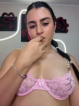 Snapshot of anniemorgan01 chatting on October 2025 04:11:01 AM anniemorgan01 online show from October 2025 04:11:01 AM