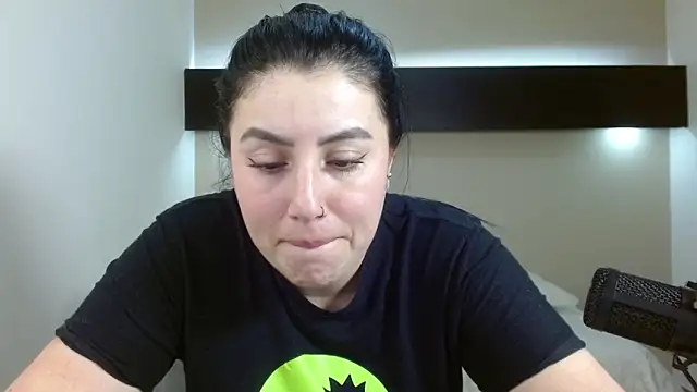 Snapshot of Bantonia chatting on March 2025 05:54:01 AM Bantonia online show from March 2025 05:54:01 AM