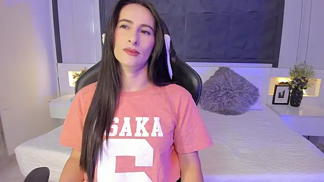 Snapshot of SaraGomez1 chatting on December 2025 11:48:02 AM SaraGomez1 online show from December 2025 11:48:02 AM