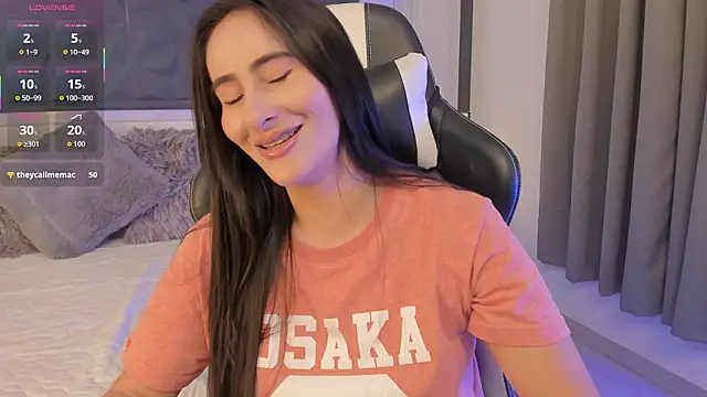 Snapshot of SaraGomez1 chatting on February 2026 03:05:01 PM SaraGomez1 online show from February 2026 03:05:01 PM