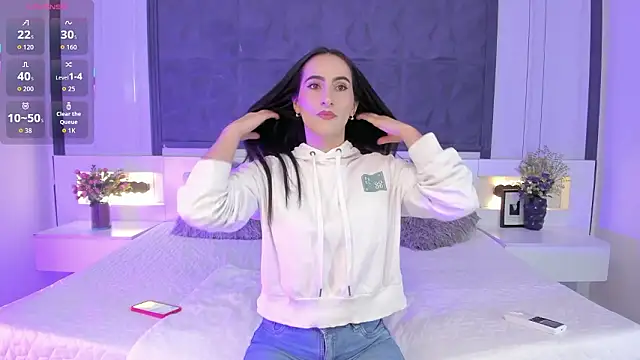 Snapshot of SaraGomez1 chatting on February 2026 01:59:01 PM SaraGomez1 online show from February 2026 01:59:01 PM