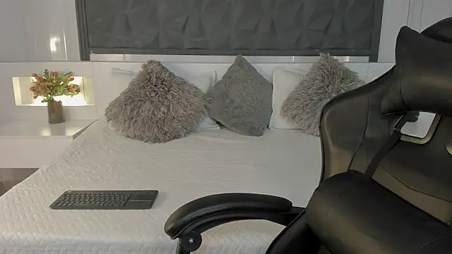 Snapshot of SaraGomez1 chatting on February 2026 12:12:01 PM SaraGomez1 online show from February 2026 12:12:01 PM