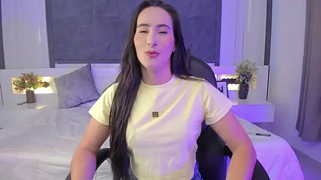 Snapshot of SaraGomez1 chatting on March 2026 04:20:01 PM SaraGomez1 online show from March 2026 04:20:01 PM