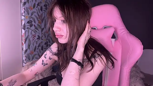 Snapshot of moundliicht1 chatting on May 2026 09:00:02 PM moundliicht1 online show from May 2026 09:00:02 PM