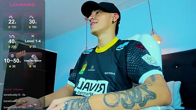 Lobo 17  online show from November 2025 03:07:01 AM